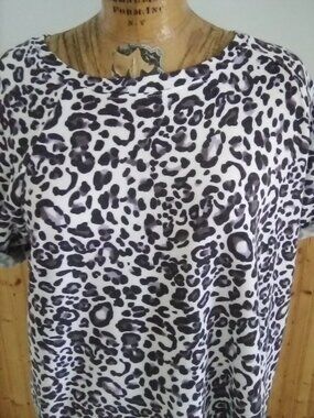 Black Leopard Print  XL